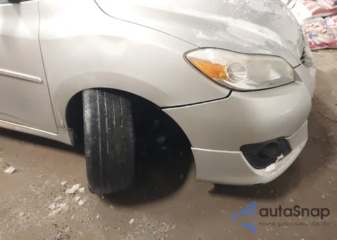 2010 Toyota Matrix S z USA, uszkodzony, nr VIN 2T1LE4EE9AC017350